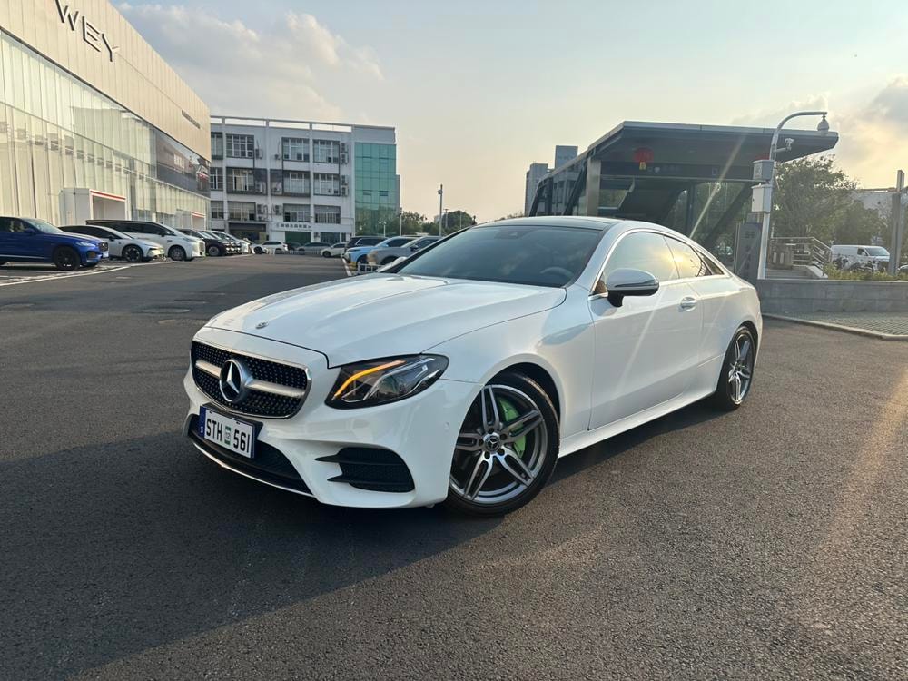 Mercedes-Benz E-Class (Import) 2017 — фото автомобиля 1