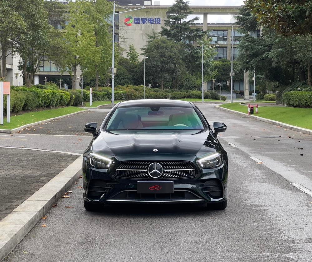 Mercedes-Benz E-Class (Import) 2023 — фото автомобиля