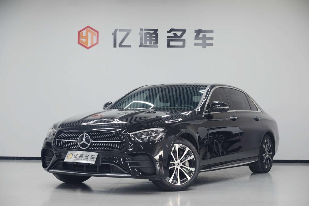 Mercedes-Benz E-Class PHEV 2023 — фото автомобиля