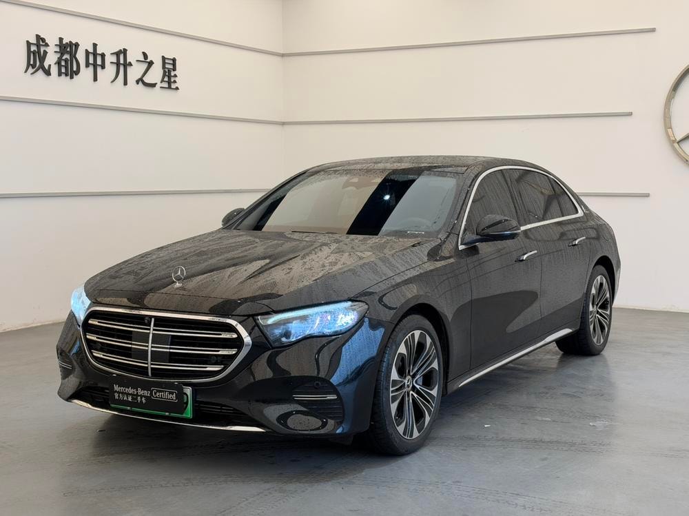 Mercedes-Benz E-Class PHEV 2024 — фото автомобиля