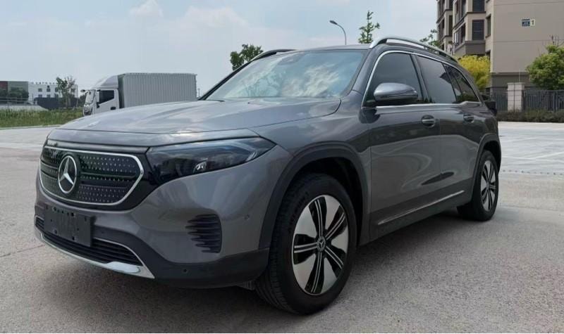 Mercedes-Benz EQB 2022 — фото автомобиля 1