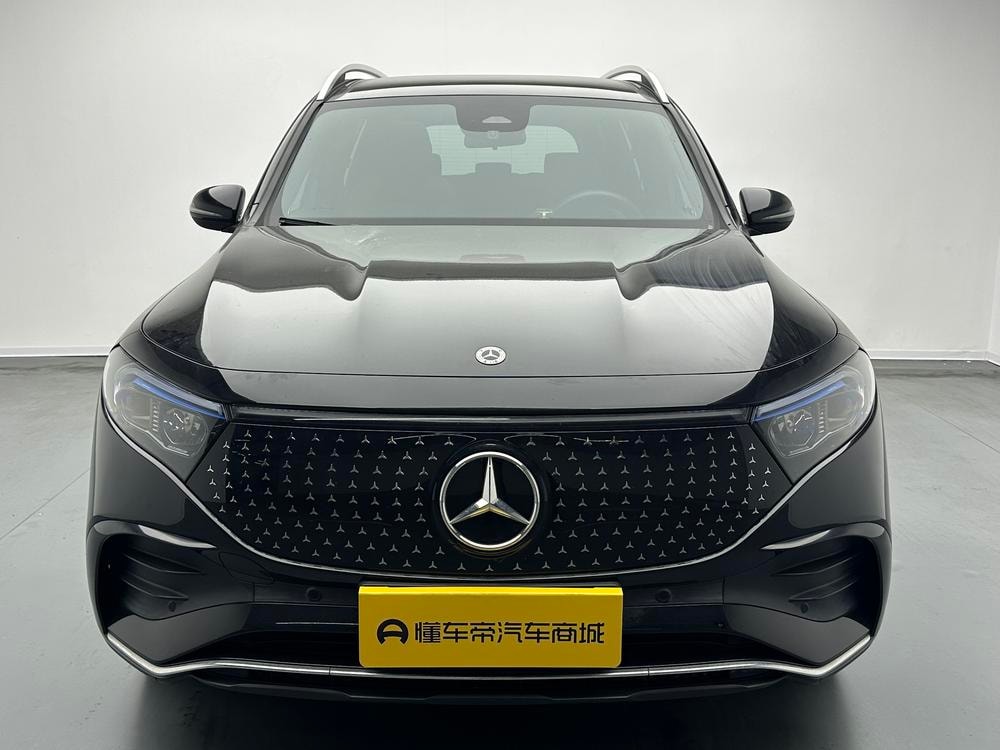 Mercedes-Benz EQB 2025 — фото автомобиля 1