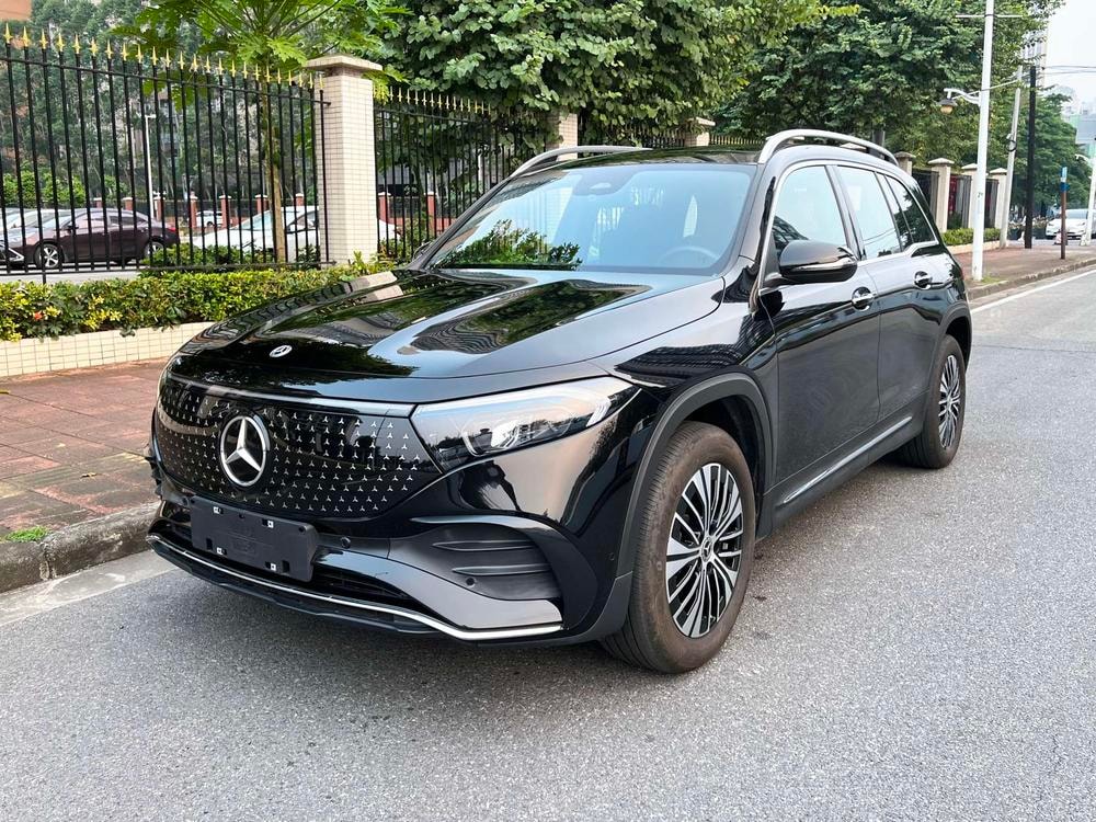 Mercedes-Benz EQB 2025 — фото автомобиля