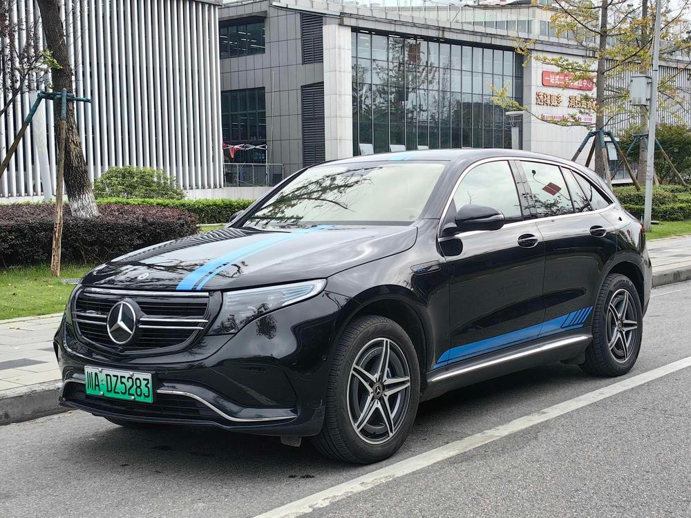 Mercedes-Benz EQC 2021 — фото автомобиля