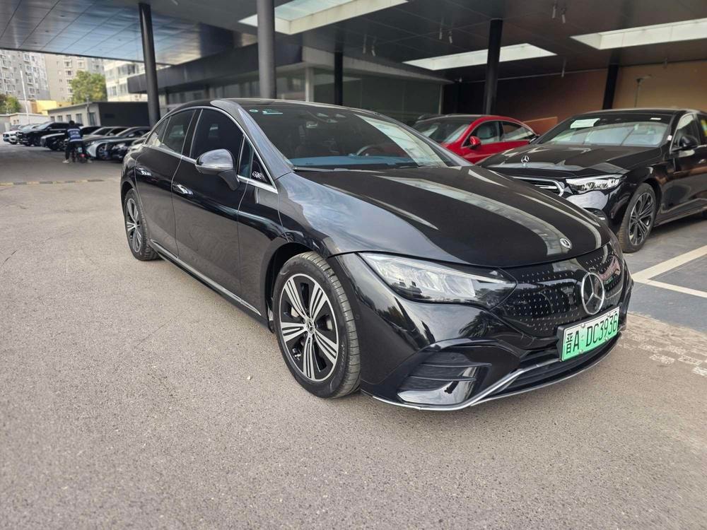 Mercedes-Benz EQE 2025 — фото автомобиля