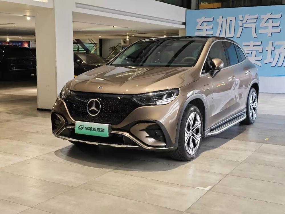 Mercedes-Benz EQE SUV 2023 — фото автомобиля