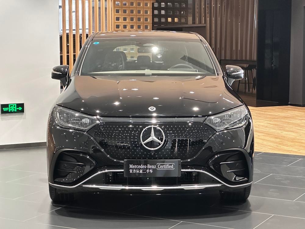 Mercedes-Benz EQE SUV 2024 — фото автомобиля 1