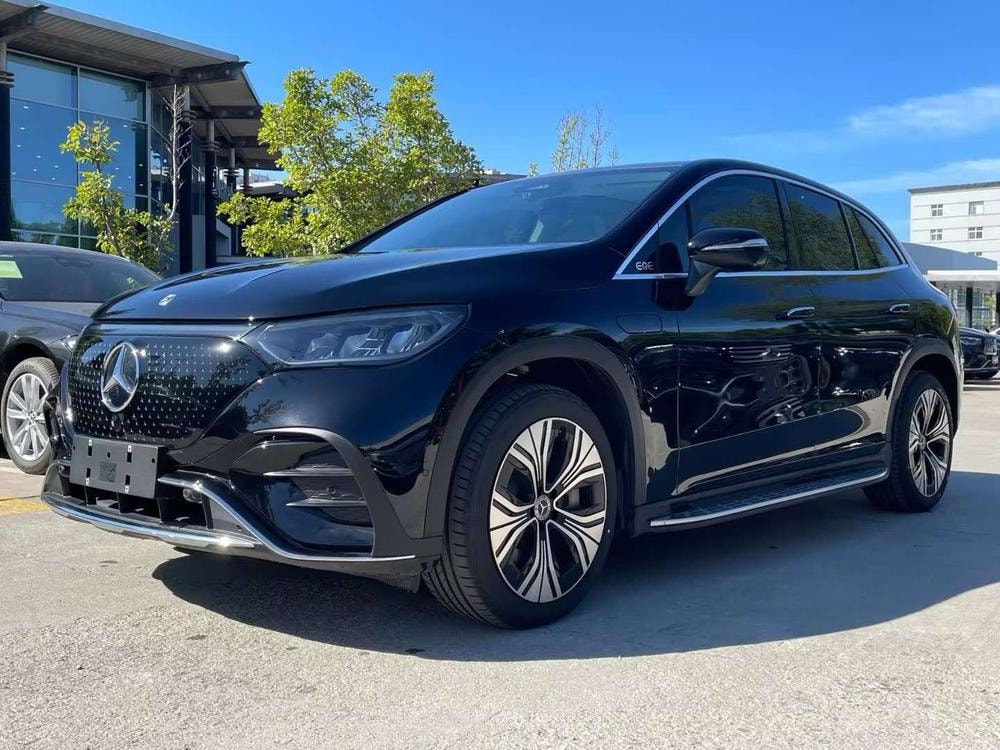 Mercedes-Benz EQE SUV 2024 — фото автомобиля