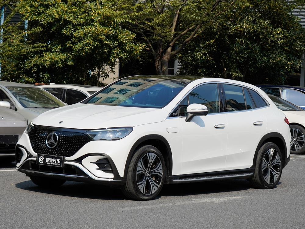 Mercedes-Benz EQE SUV 2023 — фото автомобиля