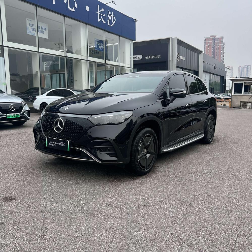 Mercedes-Benz EQE SUV 2024 — фото автомобиля