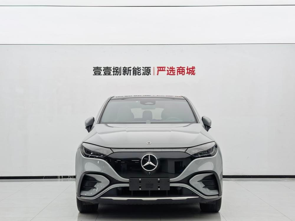 Mercedes-Benz EQE SUV 2023 — фото автомобиля