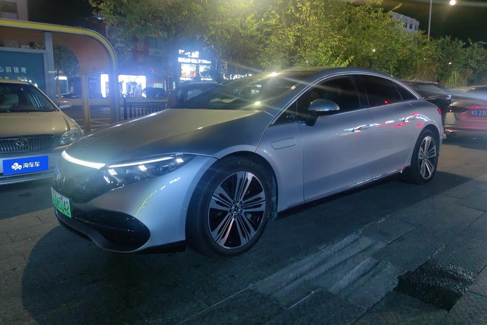 Mercedes-Benz EQS 2022 — фото автомобиля