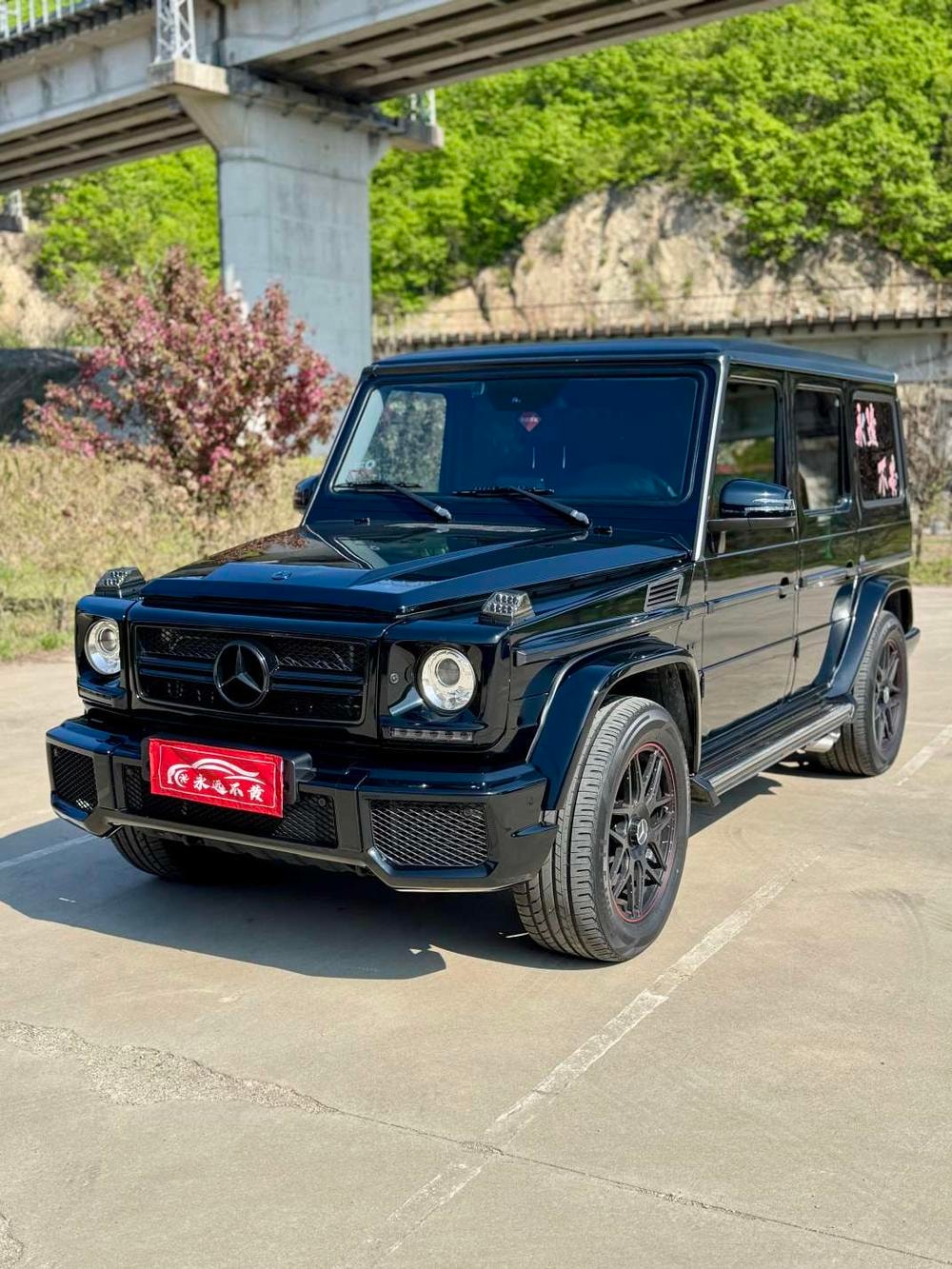 Mercedes-Benz G-Class 2017 — фото автомобиля
