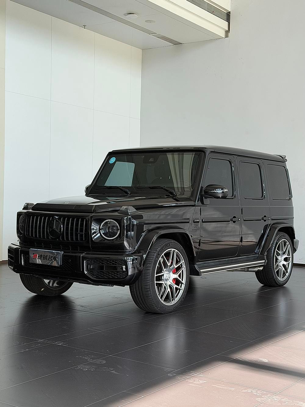 Mercedes-Benz G-Class 2023 — фото автомобиля