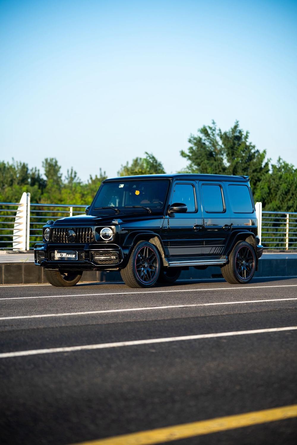 Mercedes-Benz G-Class 2019 — фото автомобиля