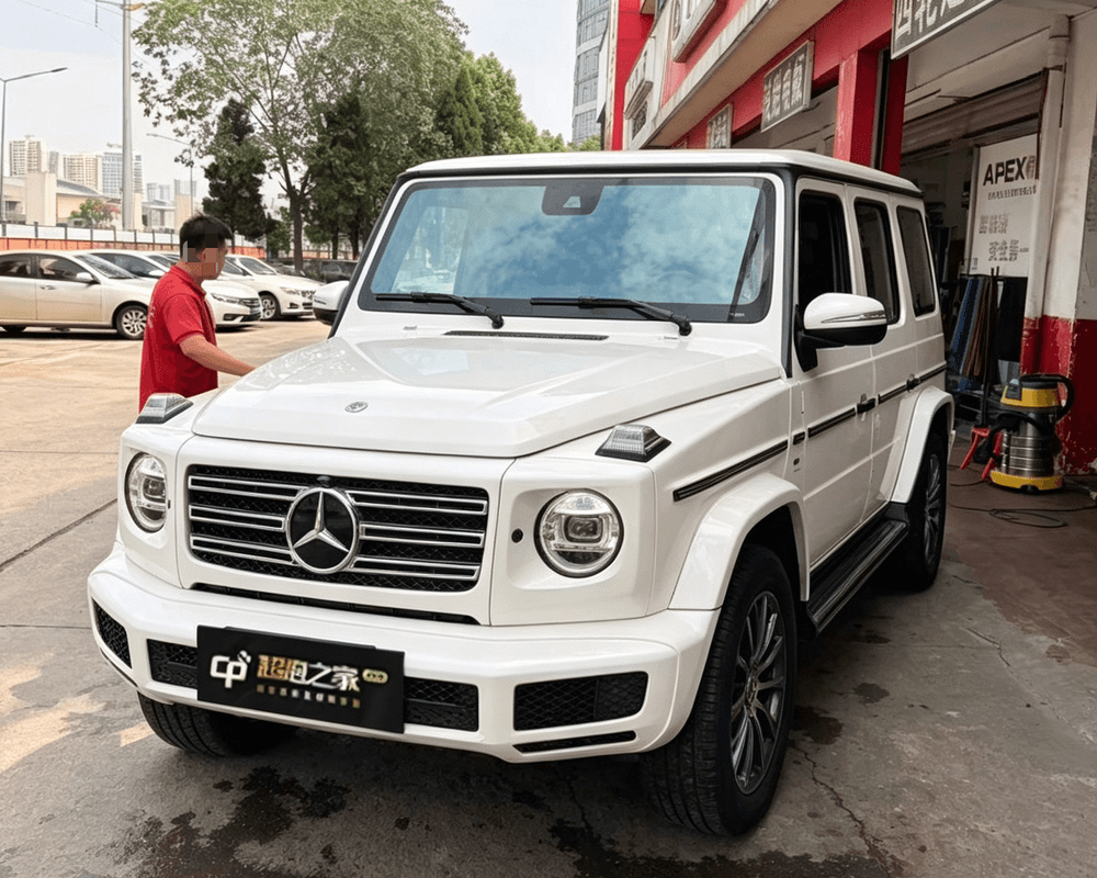 Mercedes-Benz G-Class 2024 — фото автомобиля