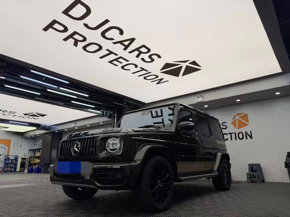 Mercedes-Benz G-Class 2022 — фото автомобиля