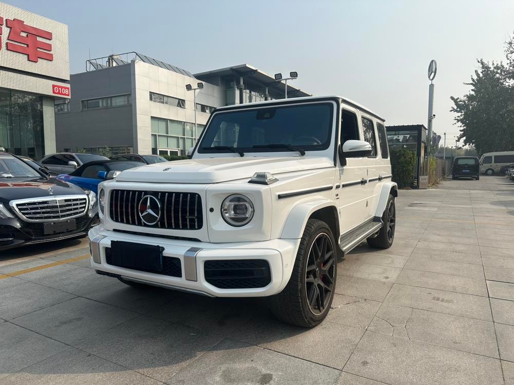 Mercedes-Benz G-Class 2022 — фото автомобиля
