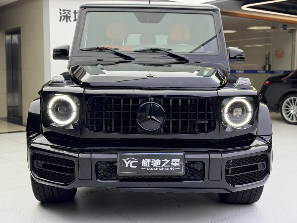 Mercedes-Benz G-Class 2016 — фото автомобиля