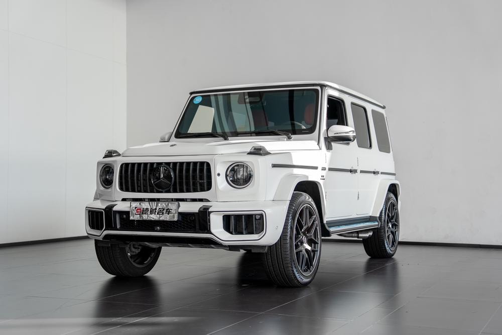 Mercedes-Benz G-Class 2025 — фото автомобиля 1