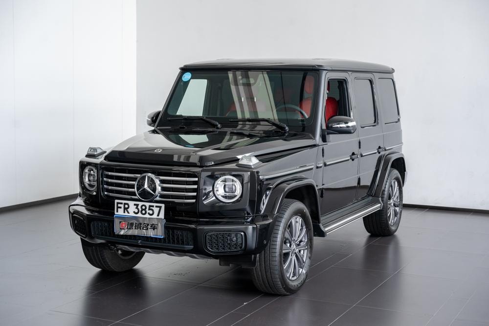 Mercedes-Benz G-Class 2025 — фото автомобиля