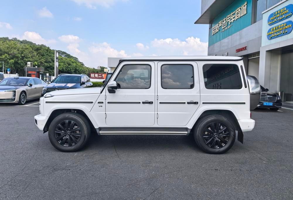 Mercedes-Benz G-Class 2022 — фото автомобиля 1