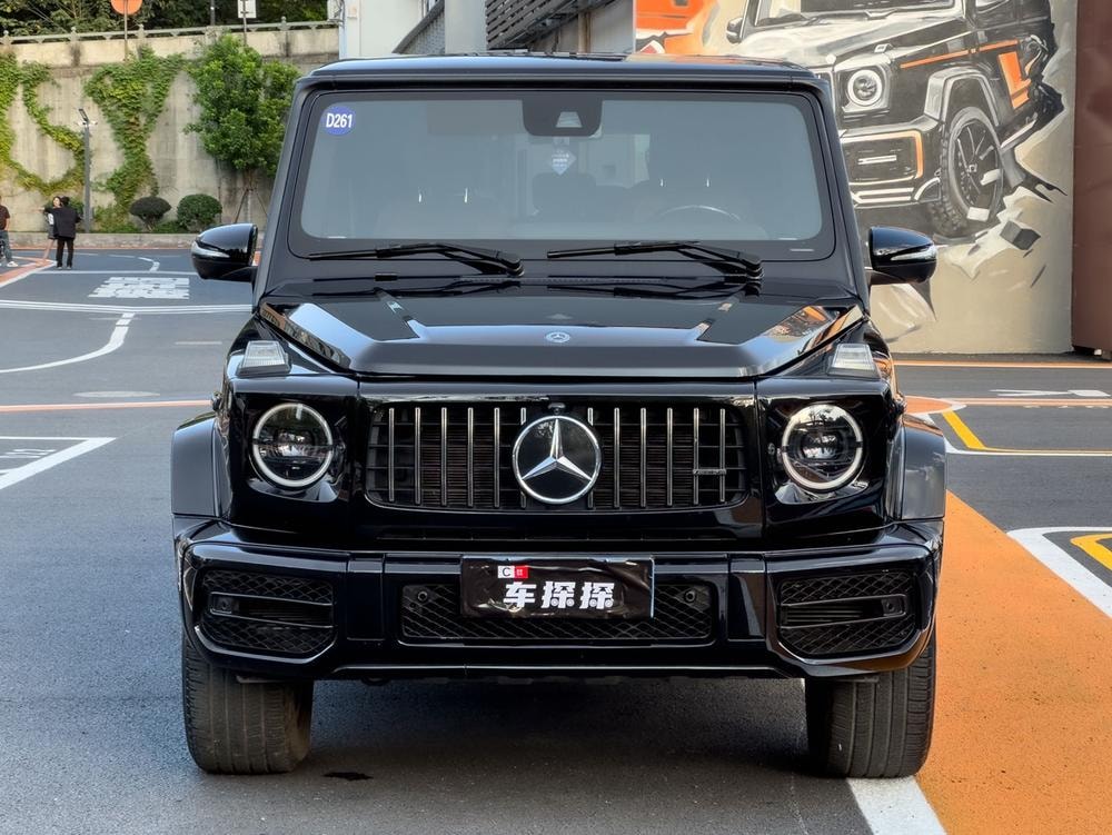 Mercedes-Benz G-Class 2023 — фото автомобиля