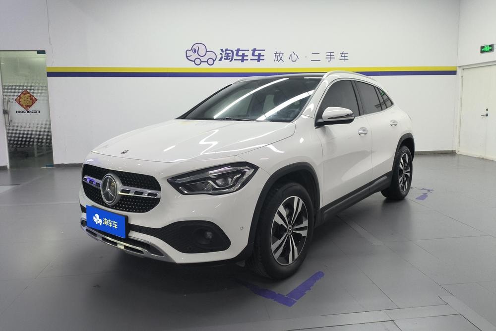 Mercedes-Benz GLA 2020 — фото автомобиля