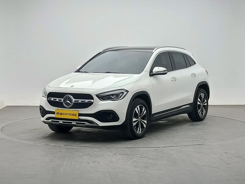 Mercedes-Benz GLA 2020 — фото автомобиля