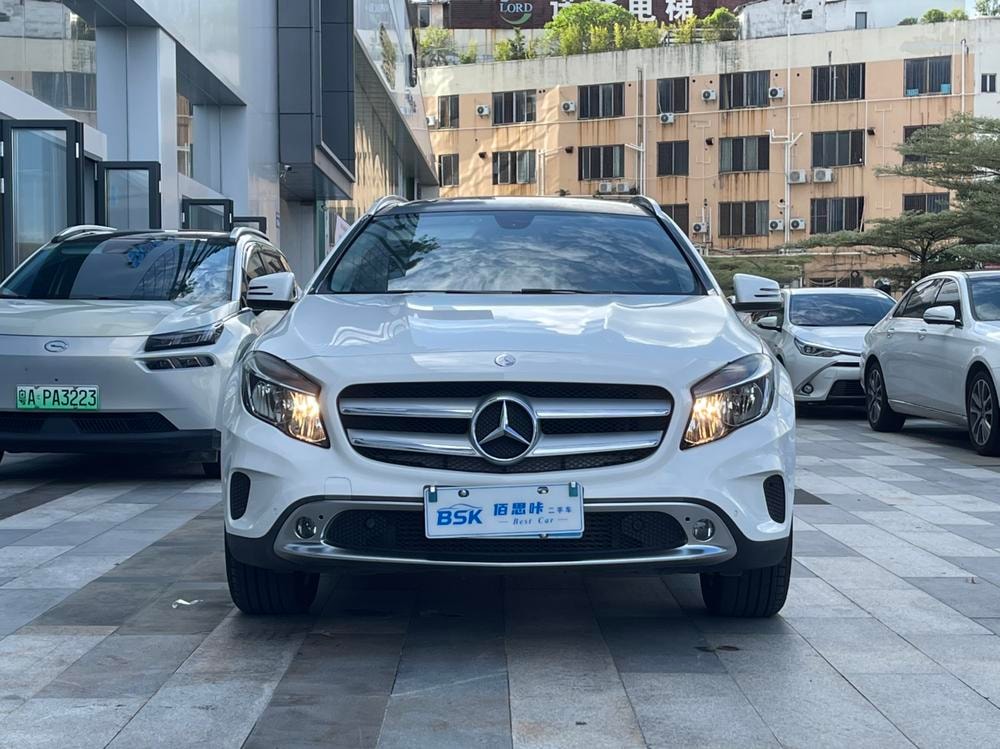 Mercedes-Benz GLA 2015 — фото автомобиля