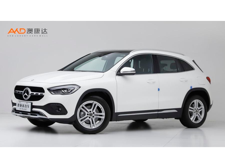 Mercedes-Benz GLA 2023 — фото автомобиля