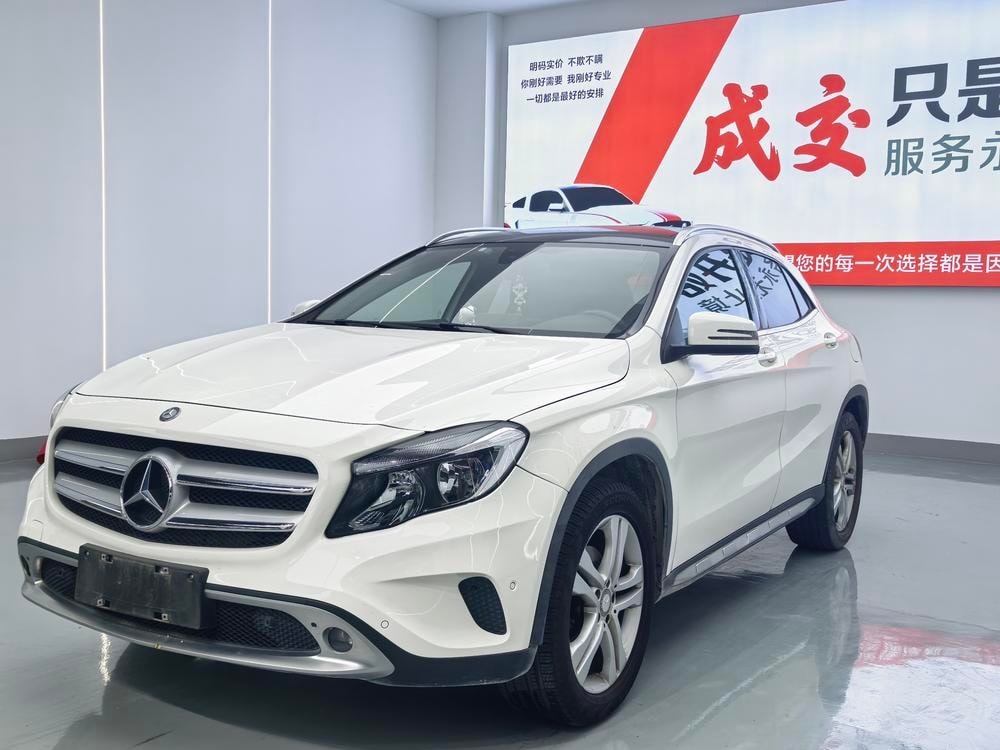 Mercedes-Benz GLA 2016 — фото автомобиля