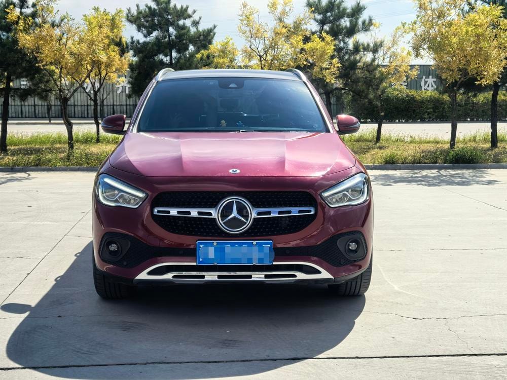 Mercedes-Benz GLA 2022 — фото автомобиля