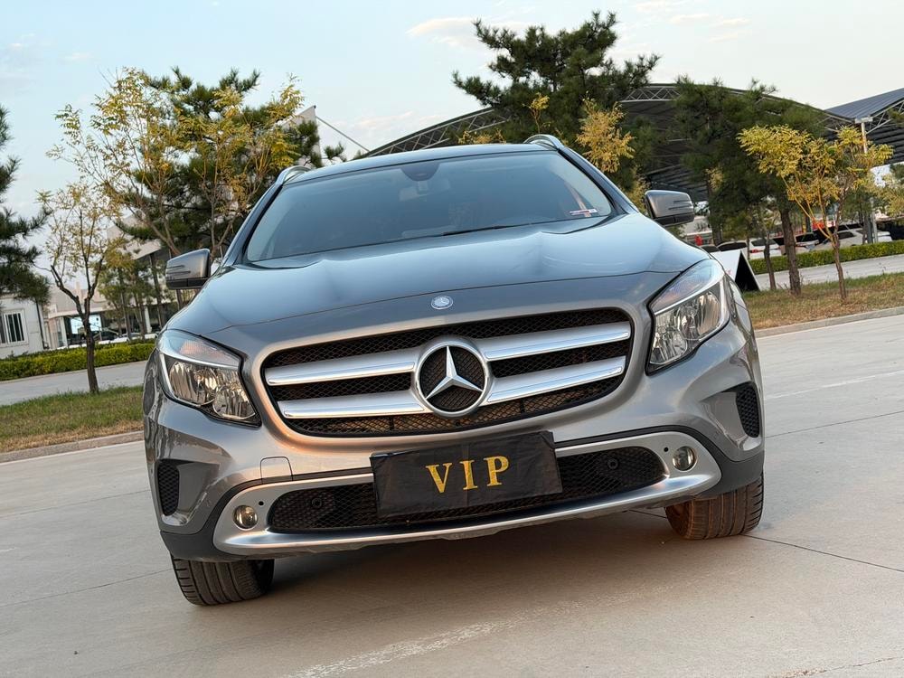 Mercedes-Benz GLA 2016 — фото автомобиля