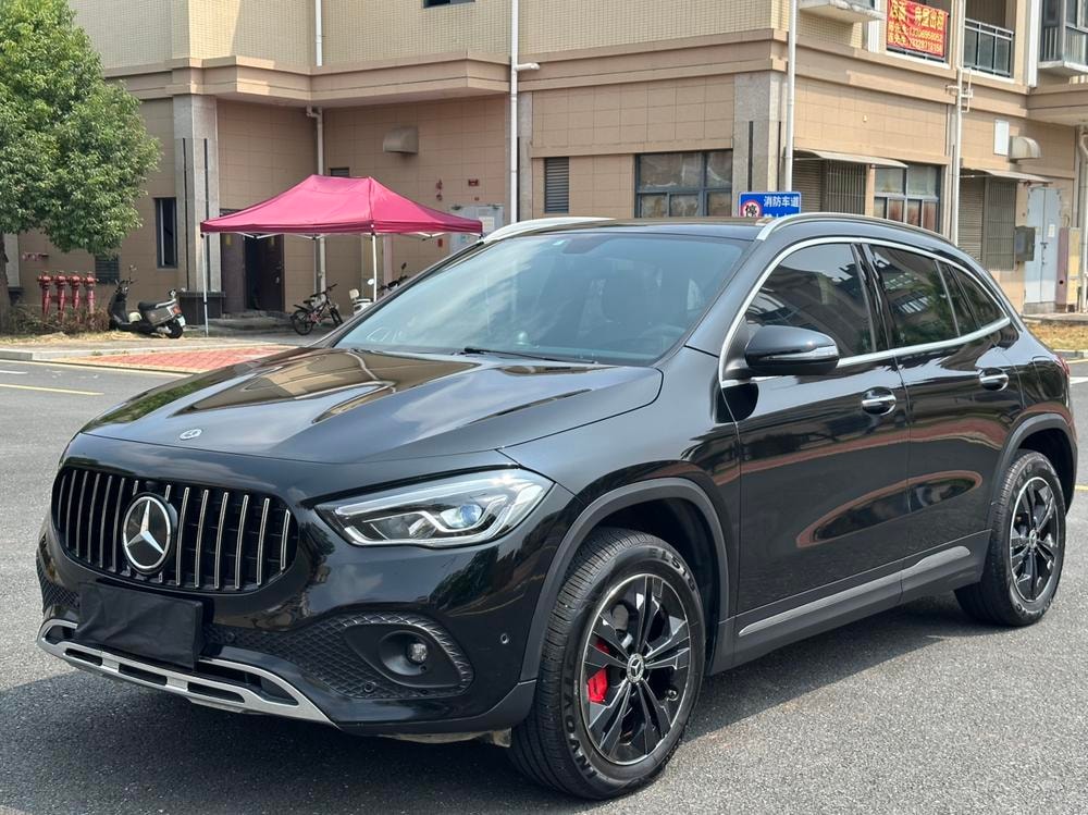 Mercedes-Benz GLA 2020 — фото автомобиля 1
