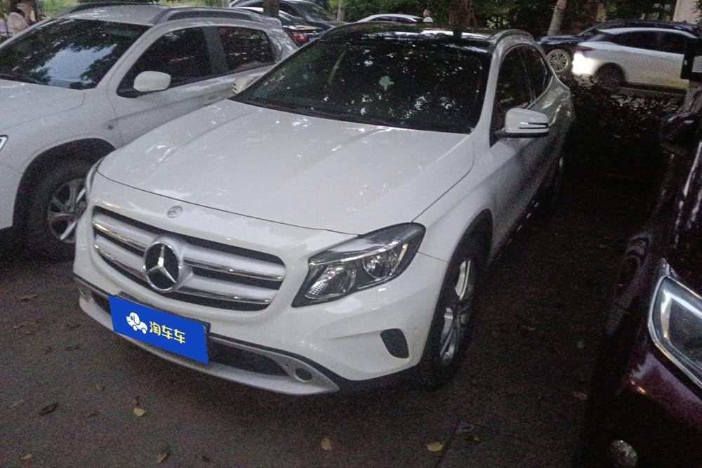 Mercedes-Benz GLA 2016 — фото автомобиля