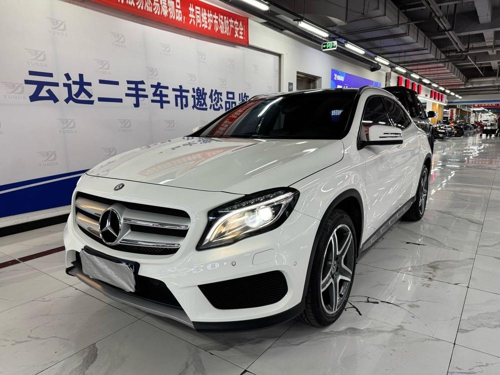 Mercedes-Benz GLA 2015 — фото автомобиля