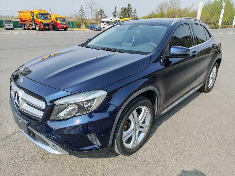 Mercedes-Benz GLA 2016 — фото автомобиля