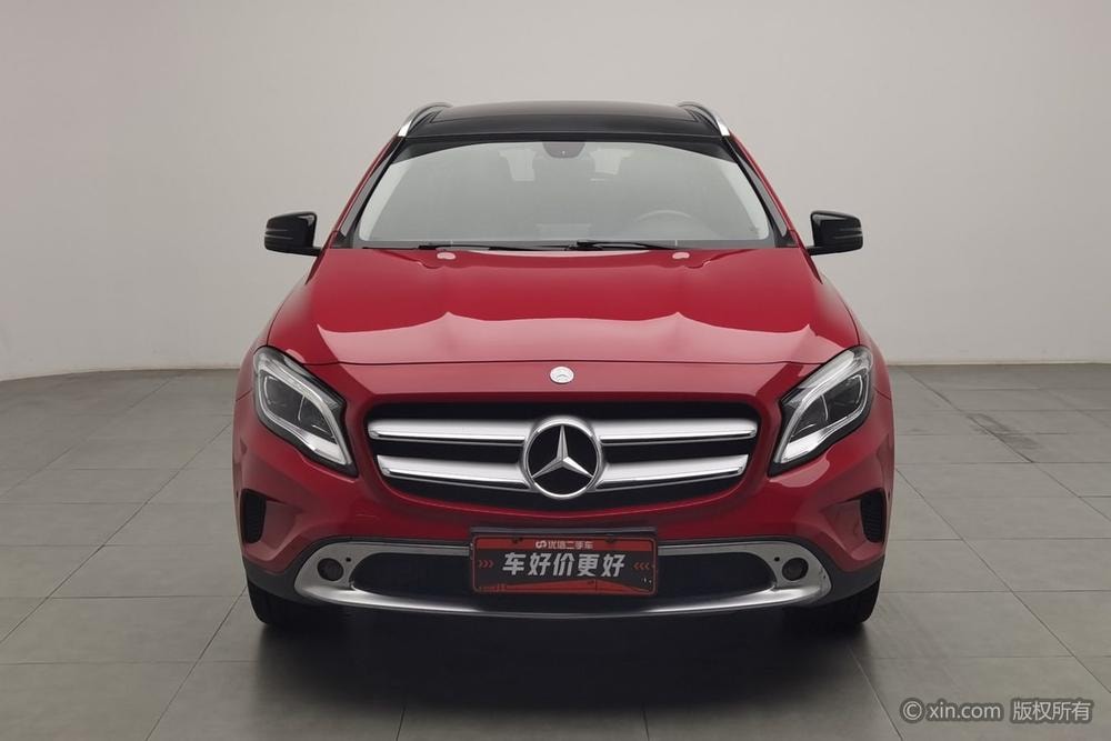 Mercedes-Benz GLA 2015 — фото автомобиля