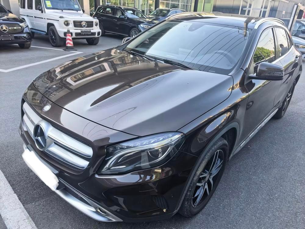 Mercedes-Benz GLA 2016 — фото автомобиля