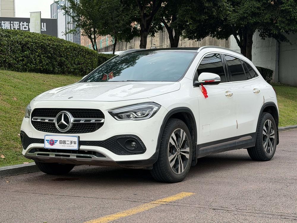 Mercedes-Benz GLA 2020 — фото автомобиля
