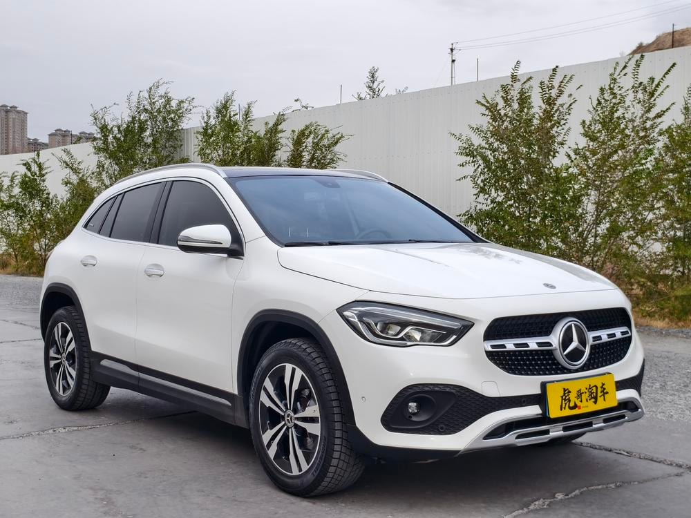Mercedes-Benz GLA 2020 — фото автомобиля