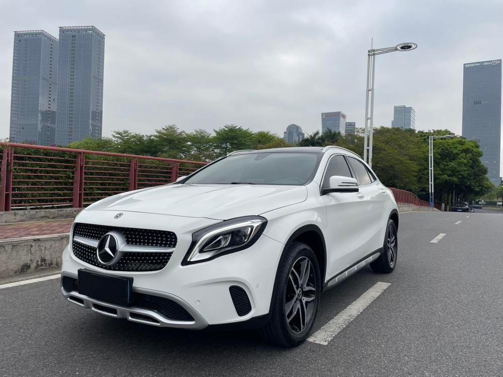 Mercedes-Benz GLA 2017 — фото автомобиля