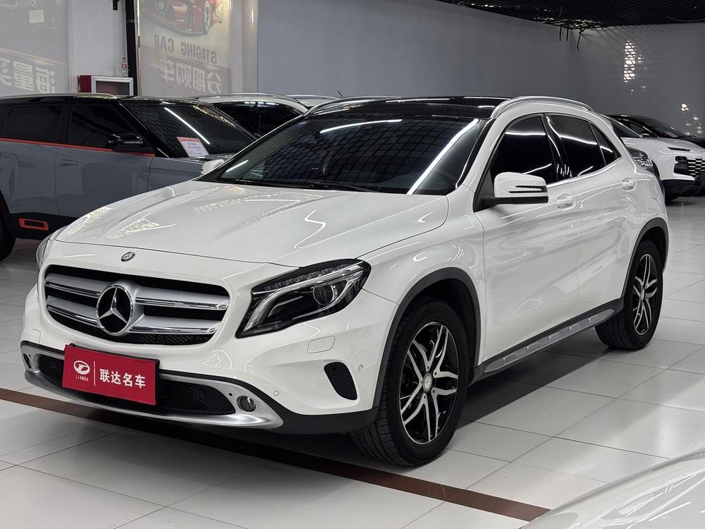 Mercedes-Benz GLA 2016 — фото автомобиля