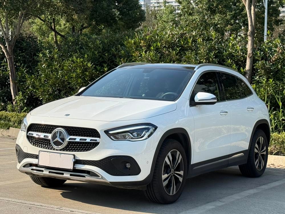 Mercedes-Benz GLA 2020 — фото автомобиля