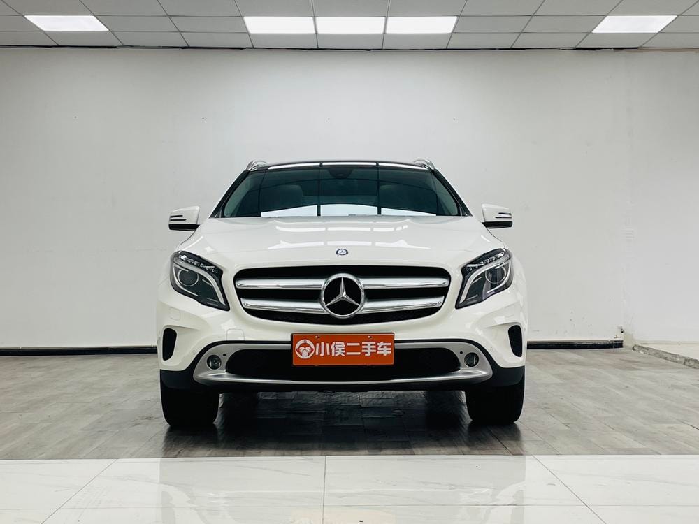 Mercedes-Benz GLA 2016 — фото автомобиля