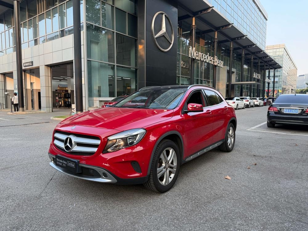 Mercedes-Benz GLA 2016 — фото автомобиля