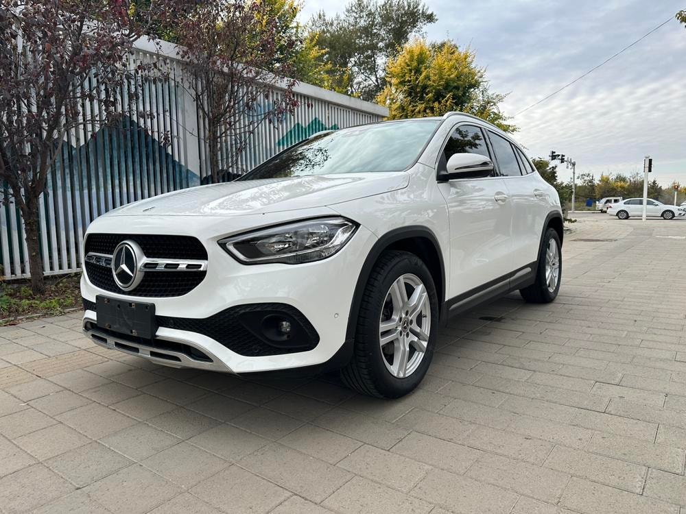 Mercedes-Benz GLA 2022 — фото автомобиля