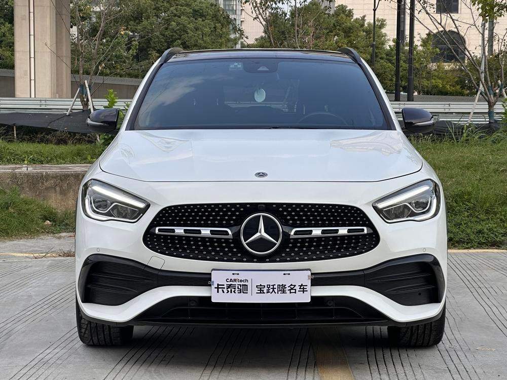 Mercedes-Benz GLA 2022 — фото автомобиля