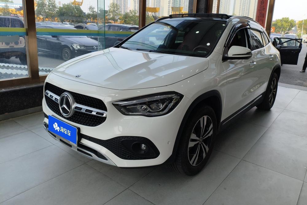 Mercedes-Benz GLA 2020 — фото автомобиля